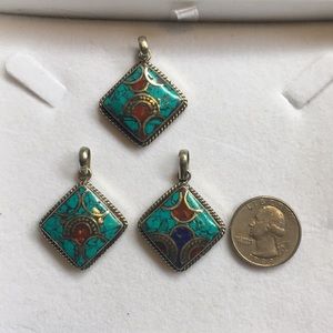 Square pendent